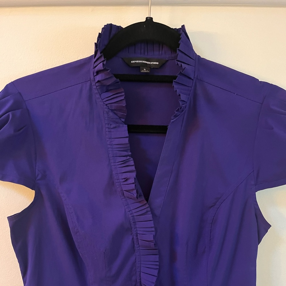 Purple blouse with great collar
